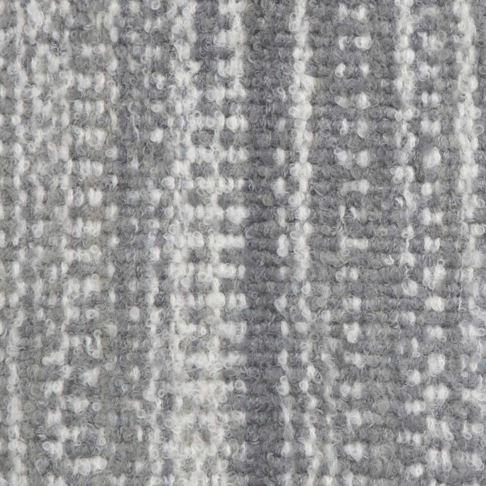 Silver Fox (2-6218)